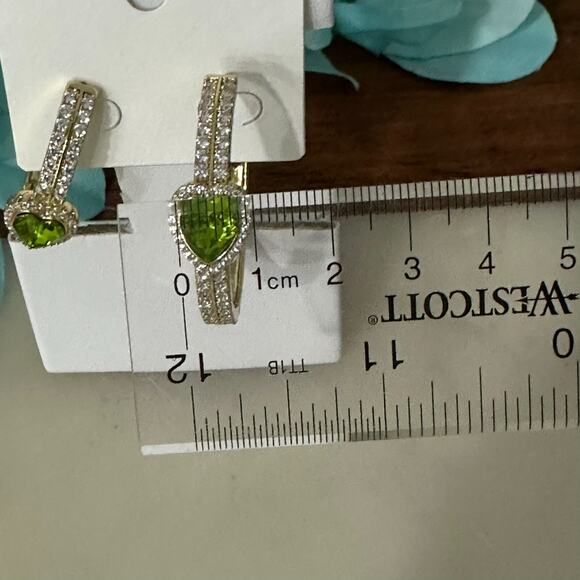 18K Gold Plated Womens Green‎ Heart Hoop Earring Oro Laminado - Picture 7 of 11